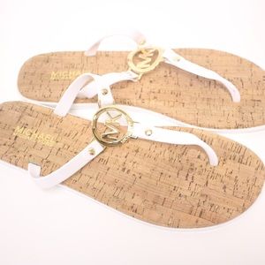 🌸MICHAEL KORS SLIPPERS🌸 ❌SALES❌